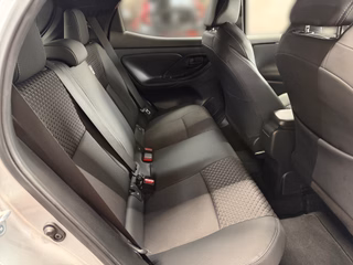 Toyota Yaris Hybrid Style - foto 12