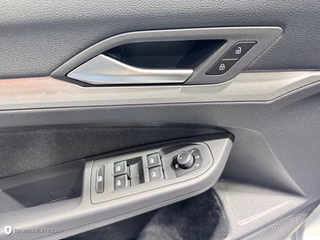 Volkswagen Golf VIII 1.0 eTSI Variant *Life*CarPlay*Navi*LED*DSG* - foto 19