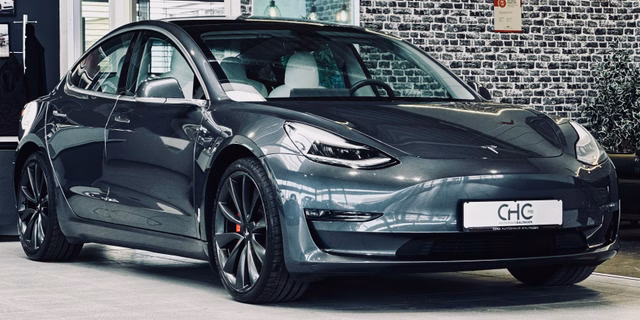 Tesla Model 3 Performance Dual AWD Full Self Driving Gebrauchtwagen Kaufen | EZ 08/2020 | Preis 34.000 €