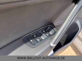 Volkswagen Golf VII Variant*2.HAND*BI-XENON*KLIMA*NAVI*TEMP - bilder 1