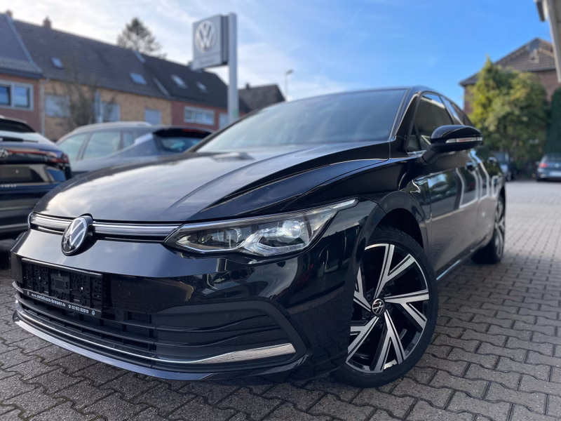 Volkswagen Golf VIII Style 4Motion 4 J. Gar,IQ,KAM,Navi,APP