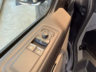 Ford Tourneo Custom Titanium X Autom. LED Navi Leder Winterp. 3 J.FGS - photo 8
