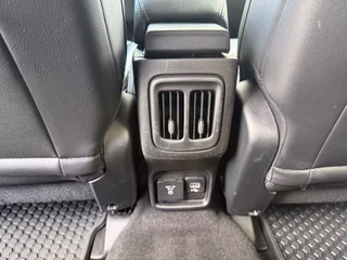 Jeep Compass Limited 4WD Automatik 4X4 - foto 29