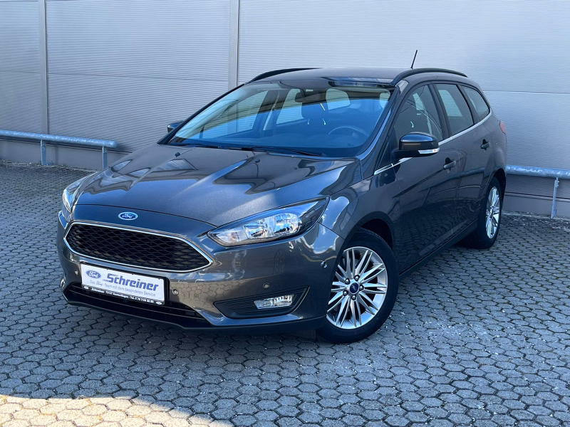 Ford Focus Turnier mit Navi und AHK schwenkbar