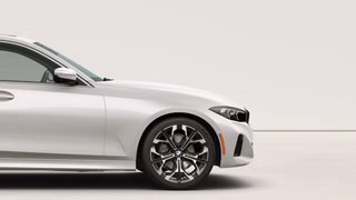 2026 BMW 330i xDrive Sedan - photo 4