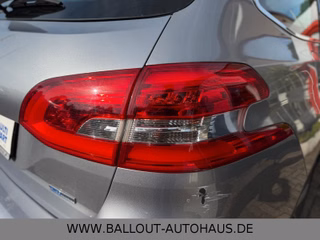 Peugeot 308 SW Allure*2.HAND*KLIMA*NAVI*TEMP*AHK*LED*SHZ - foto 6