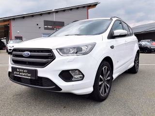 Ford Kuga 1.5 EcoBoost 4x4 ST-Line PANO/AHK/KEYLESS/BI-XENON/8-FACH Used vehicle for sale | First registration 01/2018 | Price 25.490 €