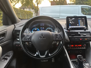 Mitsubishi Eclipse Cross/Plus Select Black Hybrid 4WD - foto 22