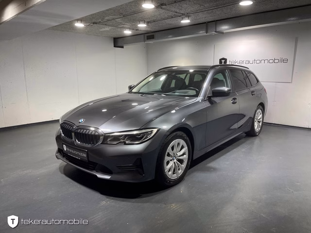 BMW 320 d xDrive Advantage Gebrauchtwagen Kaufen | EZ 04/2021
