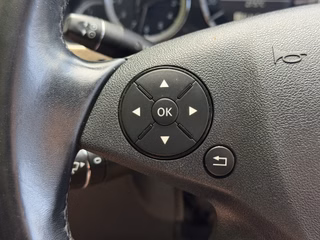 Mercedes-Benz E 200 CGI BlueEfficiency Automatik Navi - bilder 18