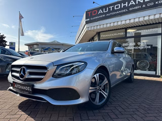 Mercedes-Benz E 220 d 4Matic Kamera, AHK - foto 1