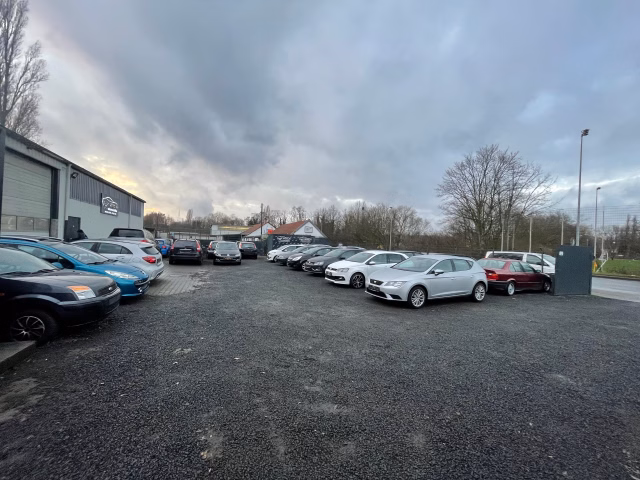 Car World Automobile | Gebrauchtwagen händler