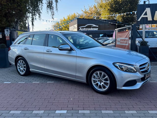 Mercedes-Benz C 250d*Avantgarde*Aut.*Panorama*LED*Navi*AHK*SHZ - foto 1