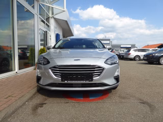 Ford Focus Cool&Connect/LED/Key-Free/NAVI/DAB - bilder 1
