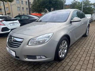 Opel Insignia A Lim. Edition*KLIMAAUT*1.HAND*PDC*