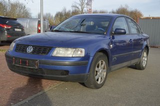 Volkswagen Passat Lim. Basis|KLIMA|TÜV 09/2018
