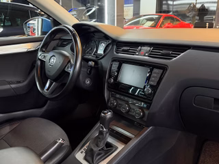 Skoda Octavia Combi Style DSG/AHK/TEMPOMAT/PDC/LED/SUNSET - foto 23