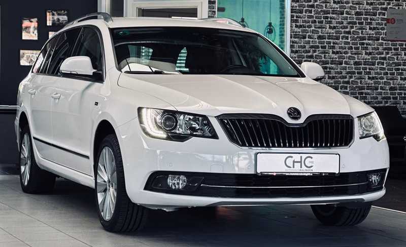 Skoda Superb Combi Elegance PDC|LEDER|SOUND|SHZ