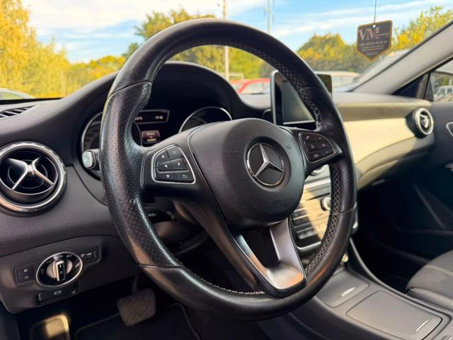 Mercedes-Benz GLA 220d 4Matic Navi*Tempo*Klima*SitzHz.*PDC - foto 7