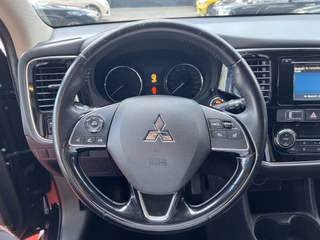Mitsubishi Outlander Plus 2,2DI-D LED/TEMP/KAM/SHZ/ - foto 26