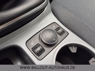Ford C-Max Champions Edition*2.HAND*KLIMA*NAVI*SHZ* - foto 12