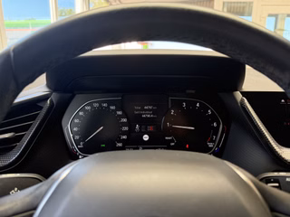 BMW 118 i Sport Line Autom., LED Navi PDC Tempomat - bilder 10