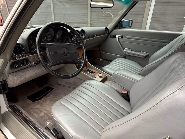 Mercedes-Benz SL 560 - foto 9
