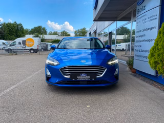 Ford Focus C&C ,LED,Navi,Kamera,19 Zoll - Top