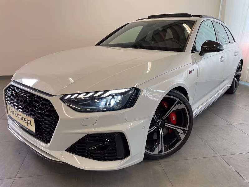 Audi RS4 Avant PANO AHK B&O CARBON SPORT ABGAS