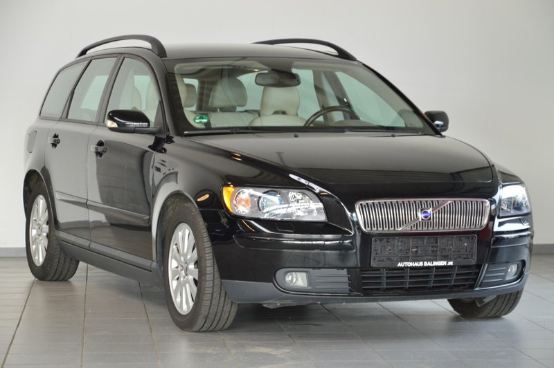 Volvo V 50 Kombi 2.0 D Momentum |SHZ|AHK