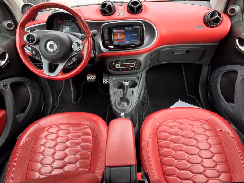 Smart ForTwo BRABUS*PANORAMA*JBL*KAMERA*TAILOR-MADE*