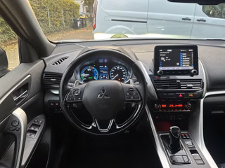 Mitsubishi Eclipse Cross/Plus Select Black Hybrid 4WD - foto 21
