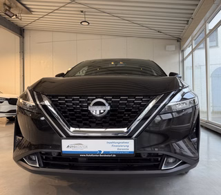 Nissan Qashqai Tekna + Autom., LED Pano Navi Leder Kamera - foto 1