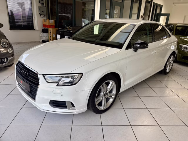 Audi A3 Limousine 30 TFSI sport Xenon PDC Navi SHZ Used vehicle for sale | First registration 11/2019