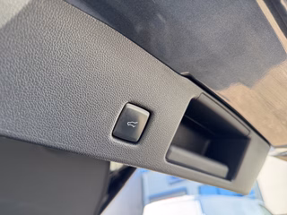 Ford Kuga Plug-In Hybrid ST-Line +1.HAND+AHK+PANO+WINTERPAKET+ - bilder 10
