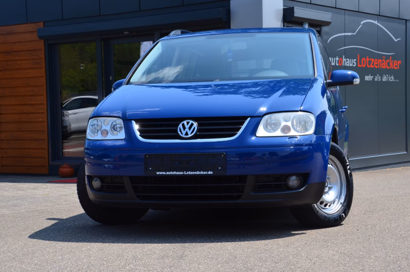 Volkswagen Touran Trendline TÜV 06/2023 / AHK / KLIMA / SHZ / TEMPOMAT