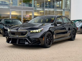 2025 BMW M5 Sedan - photo 1