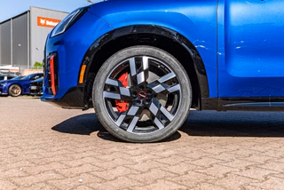 2027 MINI JCW Countryman ALL4 - photo 9