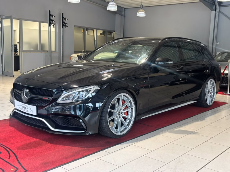 Mercedes-Benz C 63 AMG S  BURMESTER/HUD/ACC