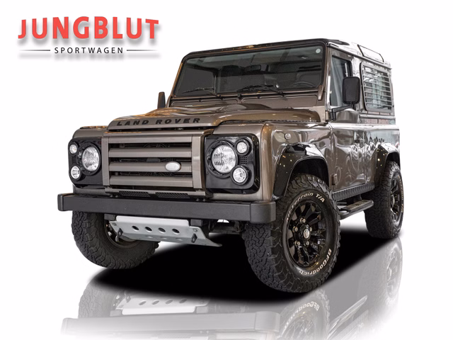 Land Rover Defender 90 Rough Station Wagon Used vehicle for sale | First registration 08/2013