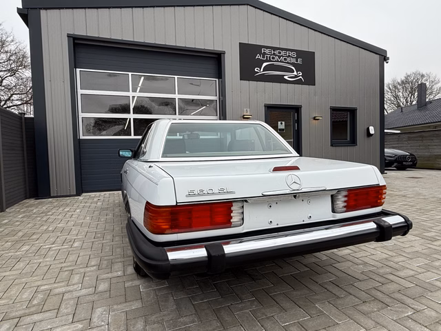Mercedes-Benz SL 560 - foto 6