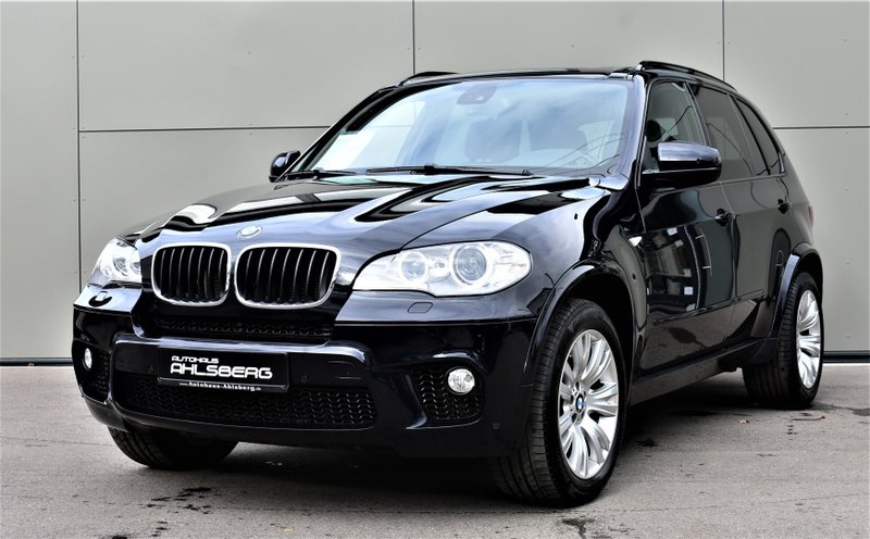 BMW X5 xDrive30d M-Sportpaket /NAVI/LEDER/PANO/AHK/HUD/SURROUND VIEW