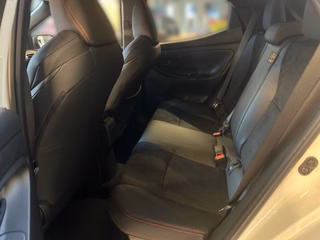 Toyota Yaris Hybrid GR Sport 1,99% +JBL+ Infotainment-Paket, Safety-Paket - bilder 11