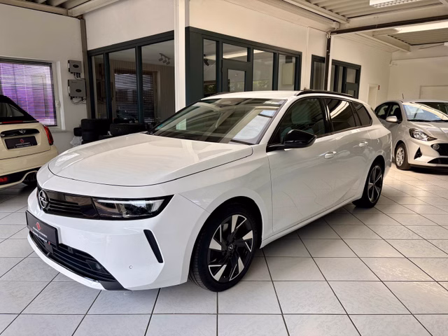Opel Astra L 1.5D ST Elegance Aut Navi CARPLAY Gebrauchtwagen Kaufen | EZ 03/2024 | Preis 16.999 €