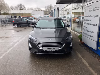 Ford Focus Turnier Titanium - Design P. - LED - Navi - Kamera - PDC - AHK - Voll