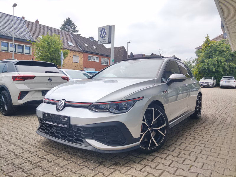 Volkswagen Golf VIII  GTI Clubsport,IQ,PANO,KAM,WR,NAV
