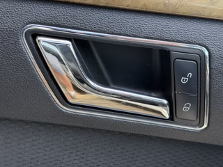 Mercedes-Benz E 200 CGI BlueEfficiency Automatik Navi - bilder 14