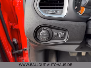Jeep Renegade Limited 4WD*1.HAND*NAVI*TEMPO*SPUR*PANO - foto 2