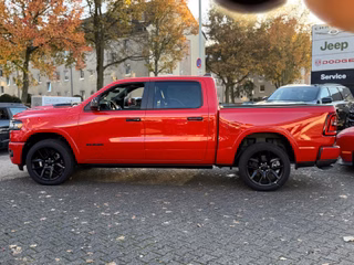 Dodge RAM Laramie Night Premium + 3 Jahre Garantie AHK + elekr. Heckklappe + Beifahrerdisplay - bilder 10