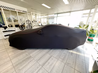 NPMAD	Ford Mustang ab 2015 - Premium Schutzabdeckung schwarz mit roten Nähten Ford Performance